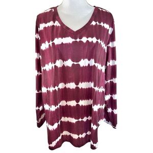 🌸 Red and White Oversized Tunic with Relaxed Fit